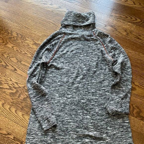 THML long sleeve top - Picture 8 of 11